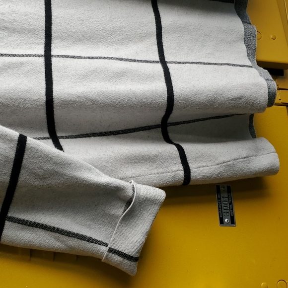 Tahari mock turtle neck sweater - Picture 2 of 5